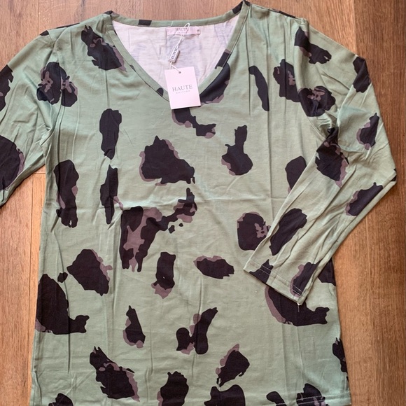 Haute edition Olive Green Leopard Print Women's Top - Picture 2 of 7